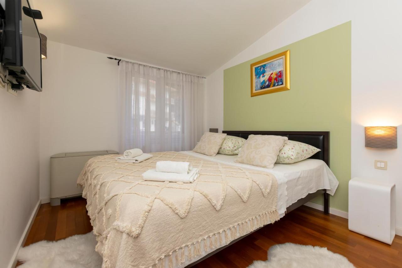 Apartments Villa White House Omis Exterior photo