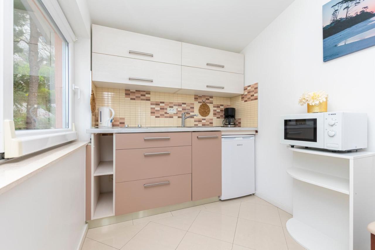 Apartments Villa White House Omis Exterior photo