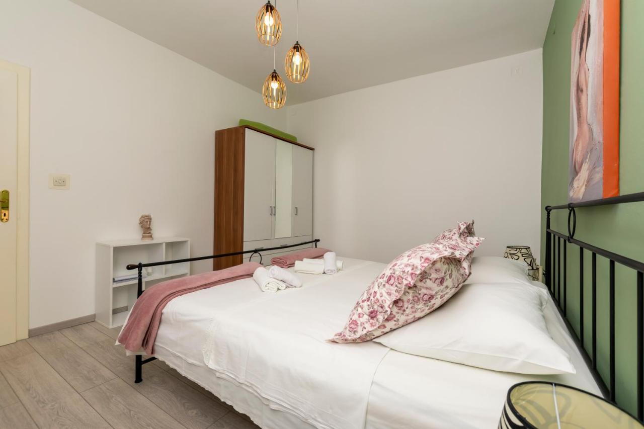 Apartments Villa White House Omis Exterior photo