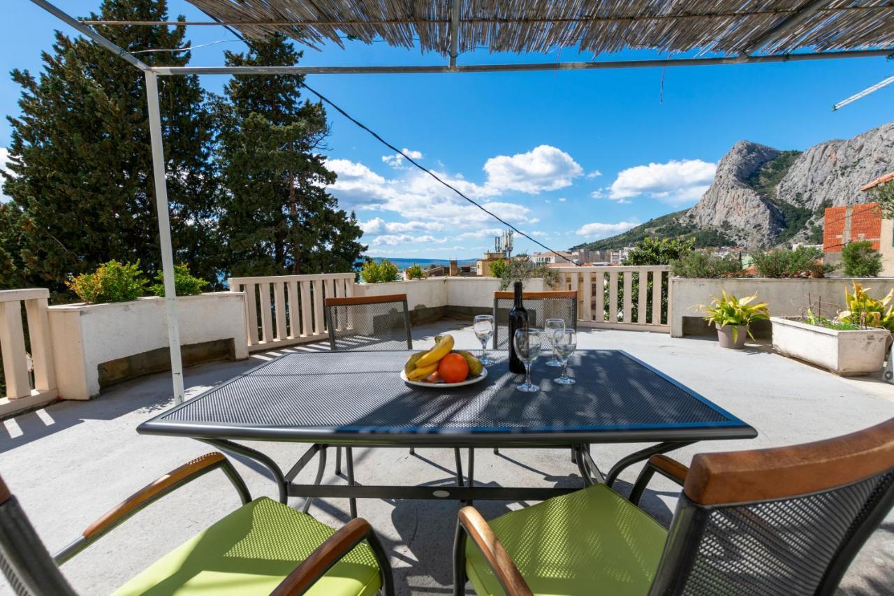 Apartments Villa White House Omis Exterior photo