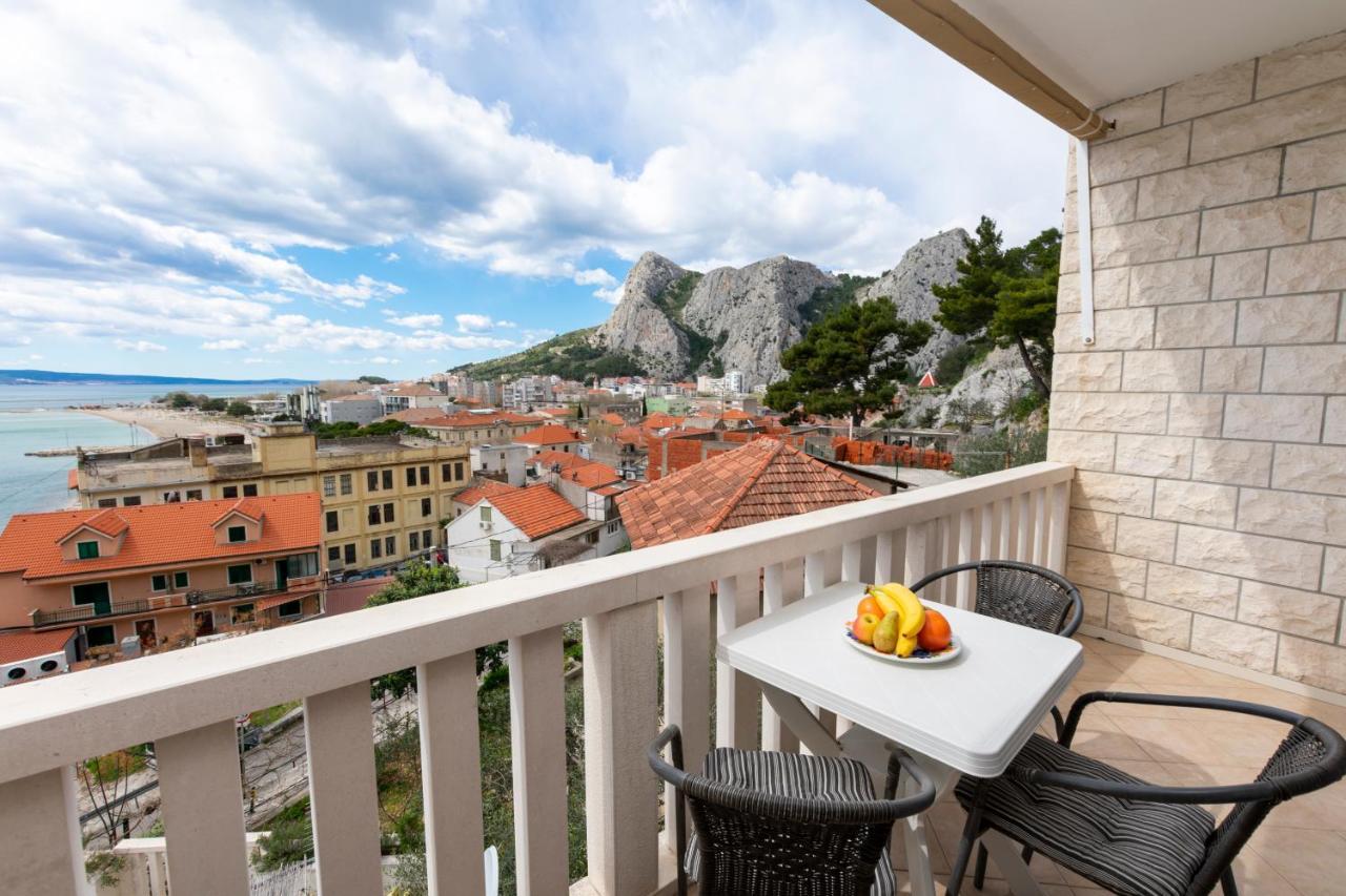 Apartments Villa White House Omis Exterior photo