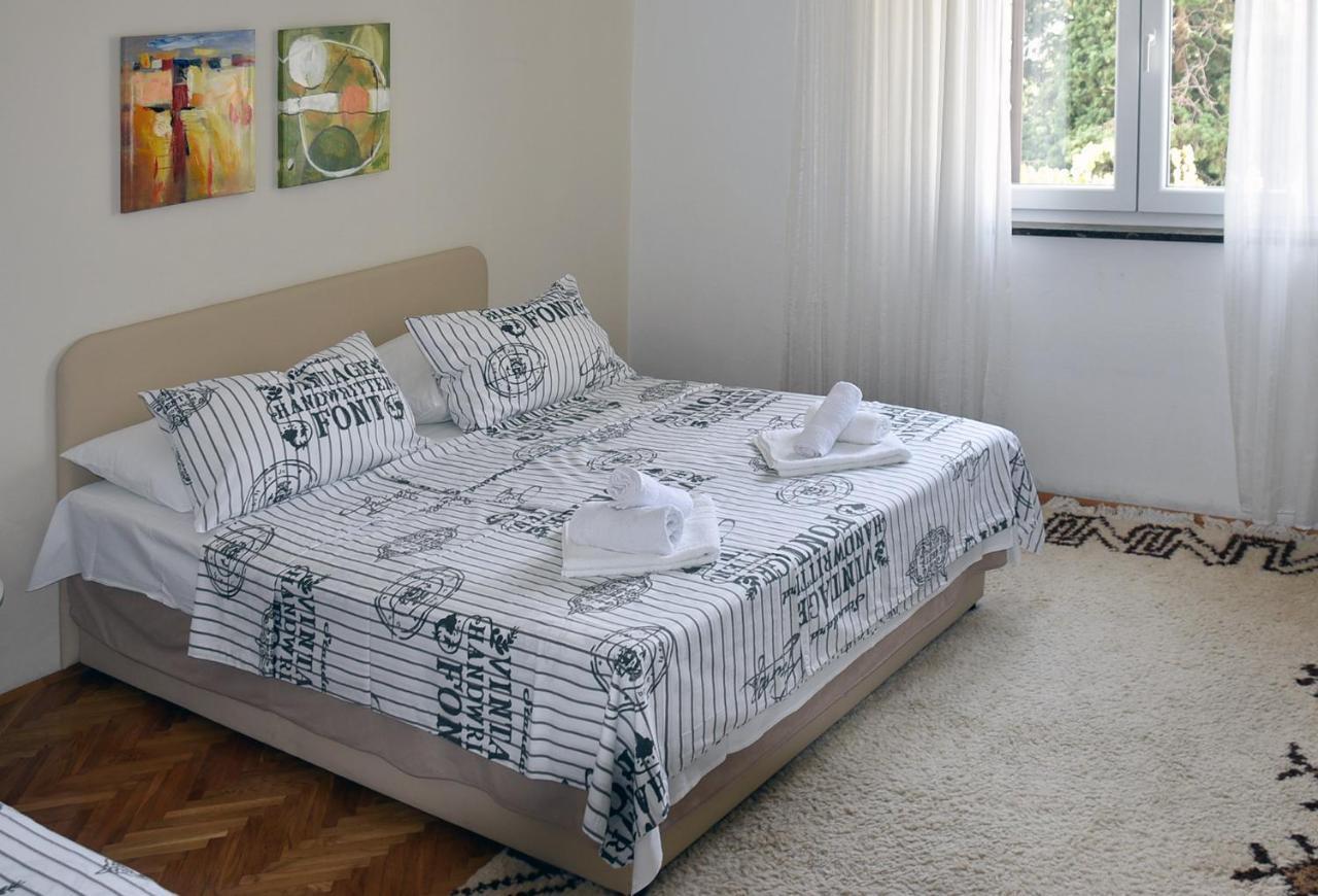 Apartments Villa White House Omis Exterior photo