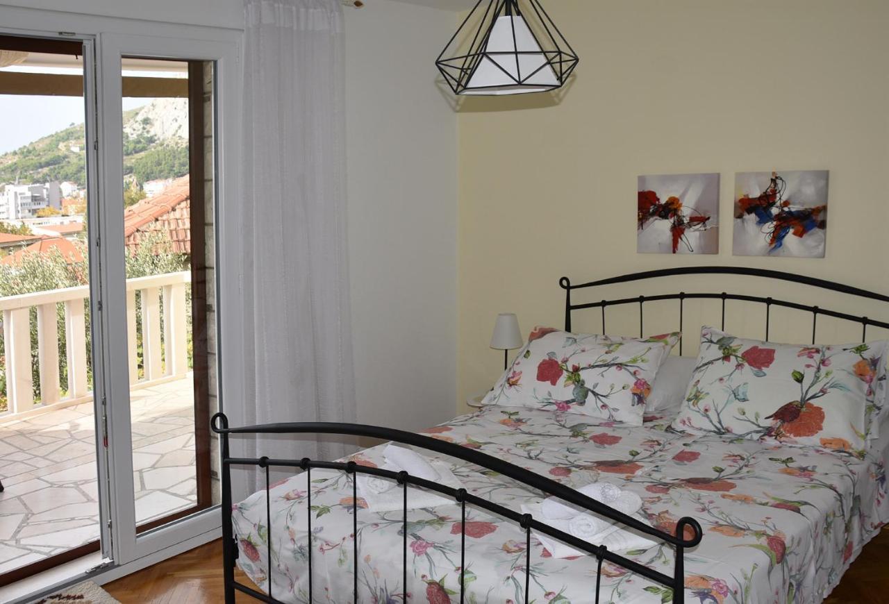 Apartments Villa White House Omis Exterior photo