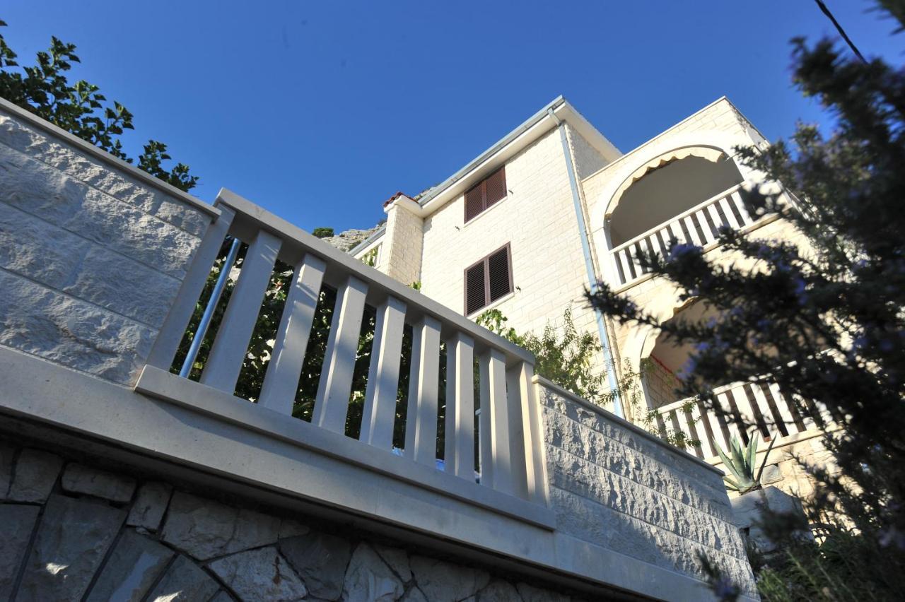 Apartments Villa White House Omis Exterior photo