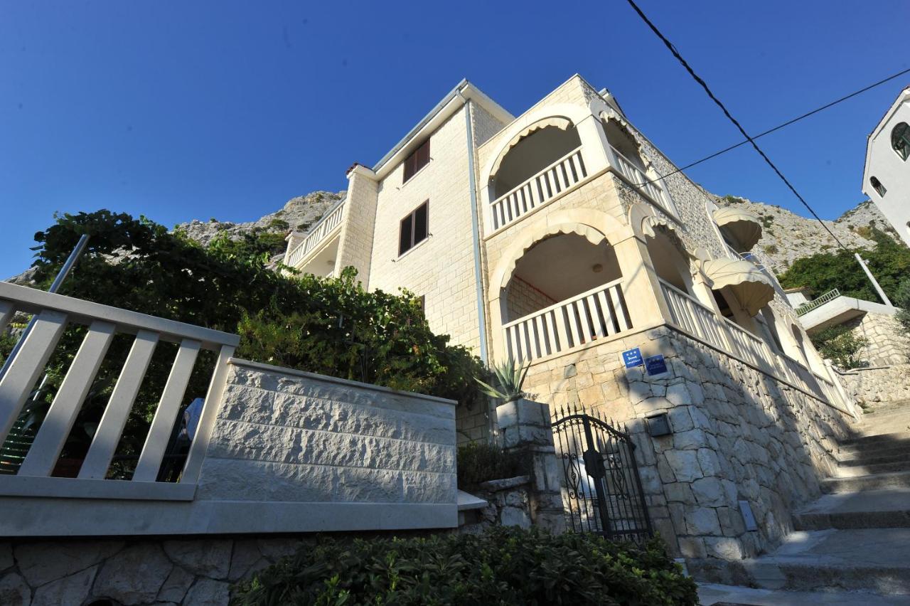 Apartments Villa White House Omis Exterior photo