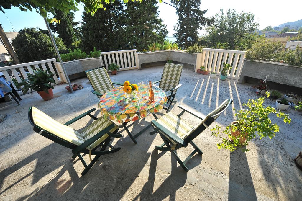 Apartments Villa White House Omis Room photo